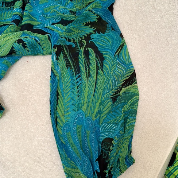 Jones New York Blouse- Worn once - Picture 4 of 6